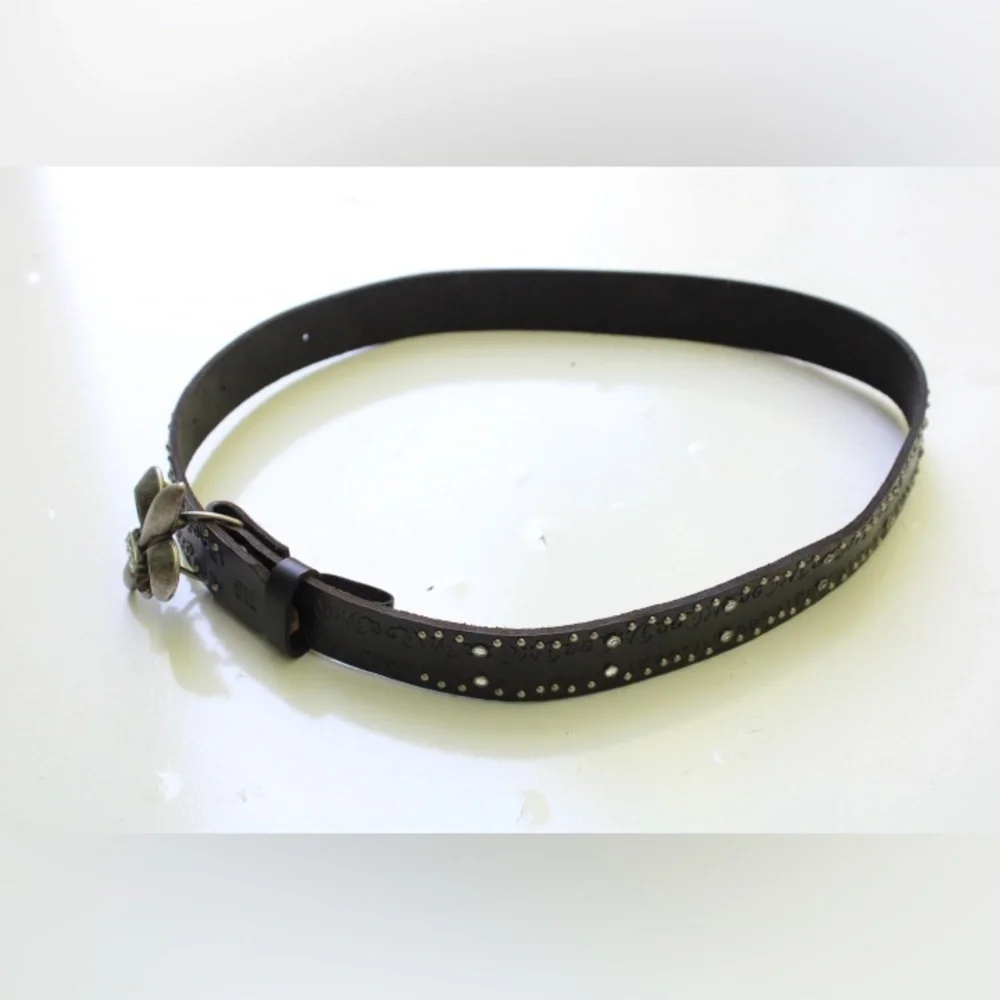 NWOT miss me fleur belt